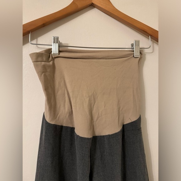 Motherhood Maternity grey flared pants size medium - Picture 3 of 8